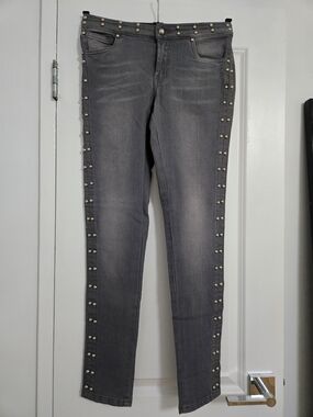 NWOT, VENUS Gray Studded Skinny Jeans, size 2